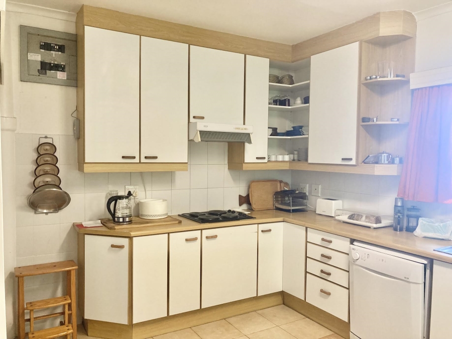 To Let 3 Bedroom Property for Rent in Newlands Upper Western Cape